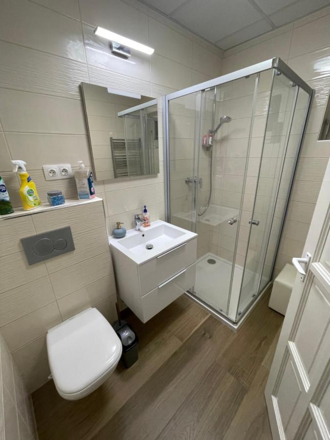 Regina Delux Apartman Гюла Екстериор снимка